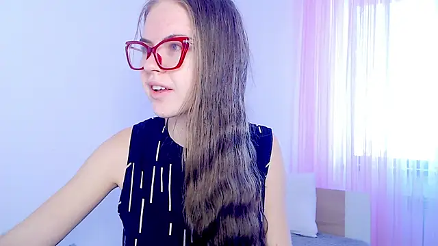 Sarah HS online show from 11/09/25, 04:05