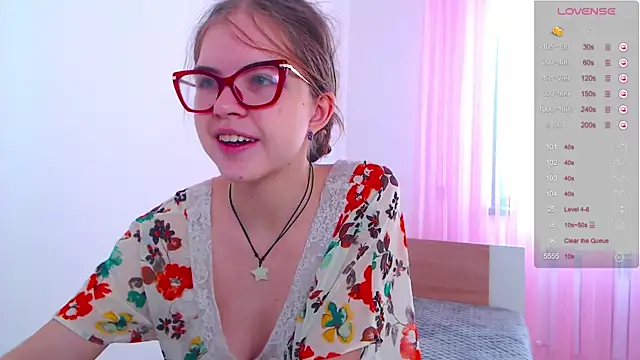 Sarah HS online show from 03/06/25, 11:36