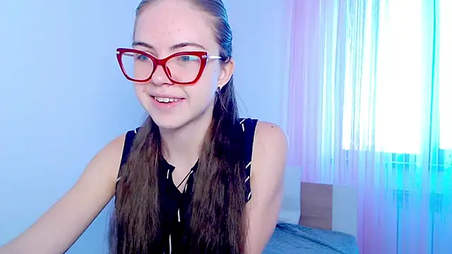 Sarah HS online show from 11/11/25, 03:56