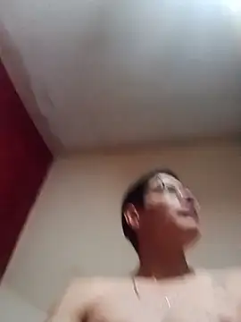 Snapshot of chicovergudo27 chatting on 01/26/25, 04:51 chicovergudo27 online show from 01/26/25, 04:51