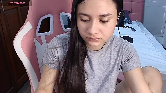 emmars  online show from 12/21/25, 12:07