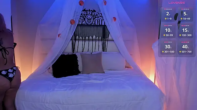 Snapshot of kristen_kassi chatting on 10/25/25, 07:14 kristen kassi online show from 10/25/25, 07:14