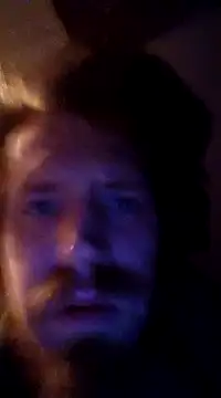 Snapshot of hothippie420 chatting on 03/18/25, 12:28 hothippie420 online show from 03/18/25, 12:28