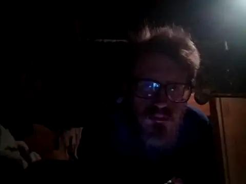 hothippie420 online show from 05/06/26, 06:39