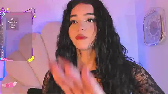 Summer walkerr online show from 11/14/25, 01:04