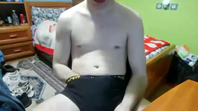 Snapshot of AvarageEuropeGuy chatting on 04/30/26, 01:40 AvarageEuropeGuy online show from 04/30/26, 01:40