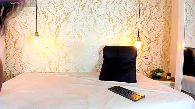 Snapshot of NATALIE_PARKERR chatting on 10/22/25, 12:26 NATALIE PARKERR online show from 10/22/25, 12:26