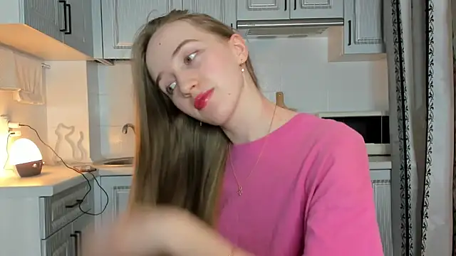 leslie my lovee online show from 10/07/25, 07:48