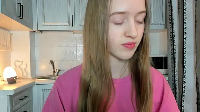 leslie my lovee online show from 10/25/25, 02:28