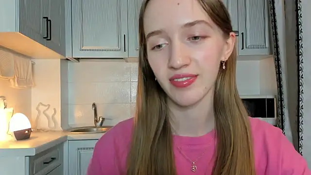 leslie my lovee online show from 10/29/25, 08:41