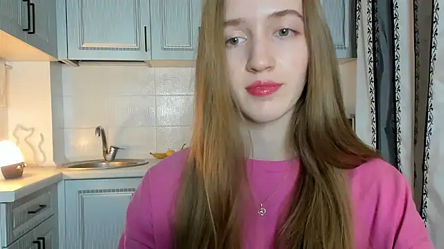 leslie my lovee online show from 11/24/25, 07:36