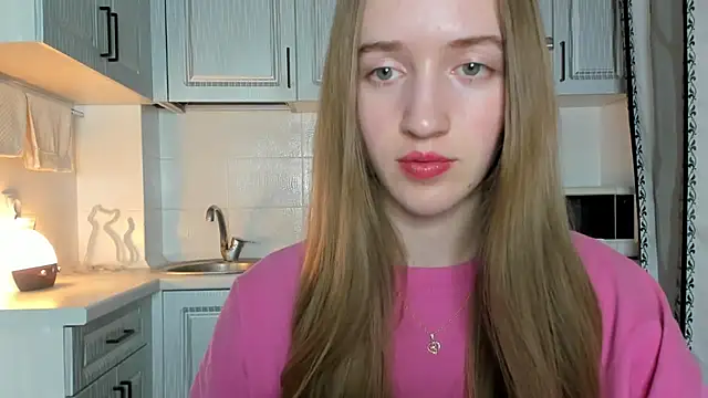 leslie my lovee online show from 10/15/25, 09:23