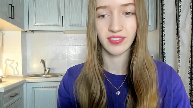 leslie my lovee online show from 11/22/25, 01:43