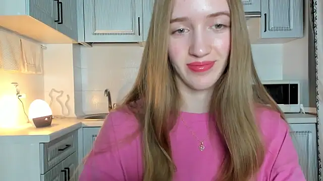 leslie my lovee online show from 10/13/25, 07:04