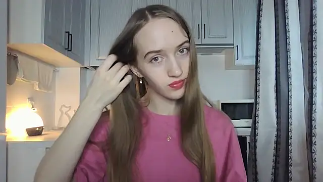 leslie my lovee online show from 10/05/25, 01:24