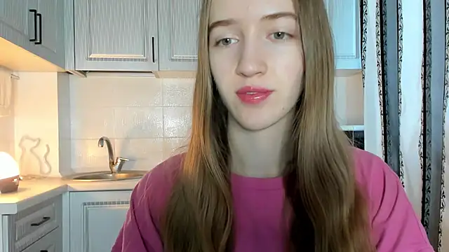 leslie my lovee online show from 11/20/25, 11:33