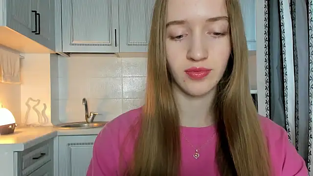 leslie my lovee online show from 11/07/25, 10:20