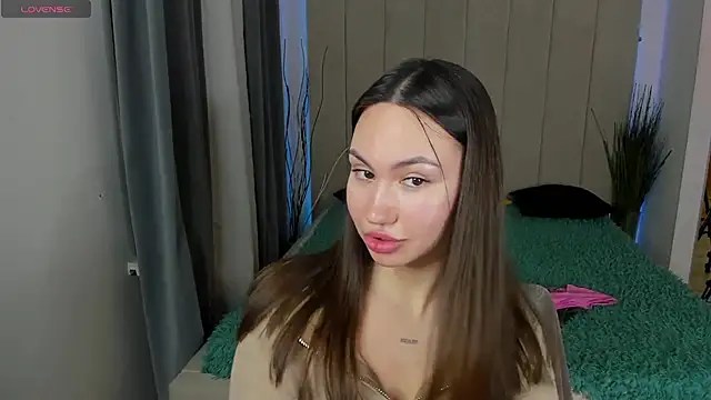 Snapshot of GIGI_BENNET chatting on 02/28/25, 06:31 GIGI BENNET online show from 02/28/25, 06:31