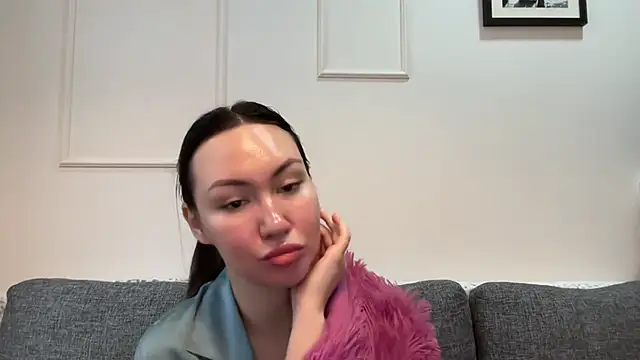 Snapshot of GIGI_BENNET chatting on 03/16/25, 08:10 GIGI BENNET online show from 03/16/25, 08:10