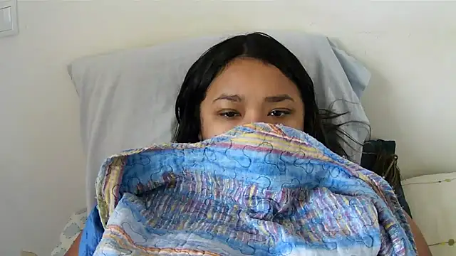 ArisaGonzalez online show from 10/22/25, 10:47