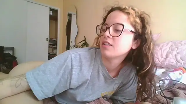 Snapshot of frikigyal chatting on 02/20/25, 01:08 frikigyal online show from 02/20/25, 01:08