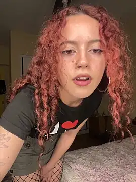 frikigyal online show from 12/14/25, 12:06