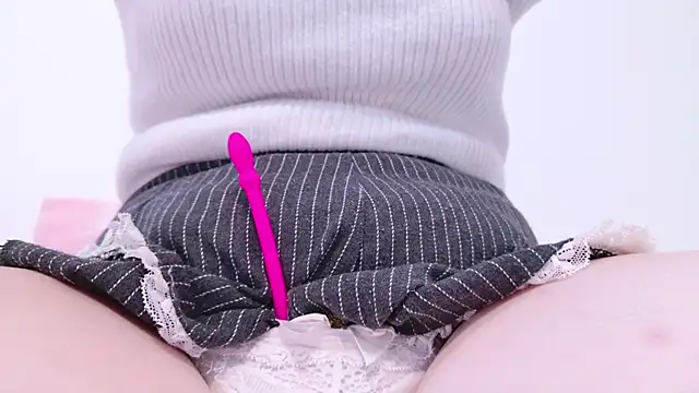 x--Miu--x online show from 10/24/25, 05:06