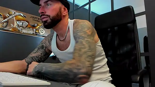 AronGrant online show from 10/28/25, 10:36