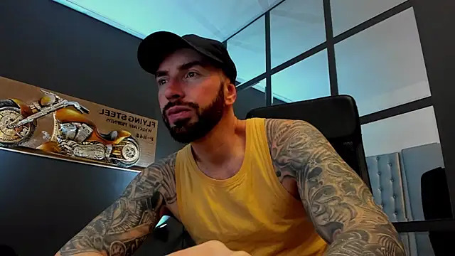 Snapshot of AronGrant chatting on 02/13/26, 09:53 AronGrant online show from 02/13/26, 09:53