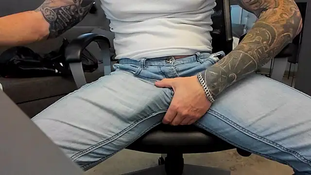 AronGrant online show from 10/18/25, 09:11