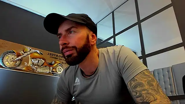 Snapshot of AronGrant chatting on 02/24/26, 09:21 AronGrant online show from 02/24/26, 09:21