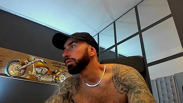 AronGrant online show from 11/05/25, 10:18