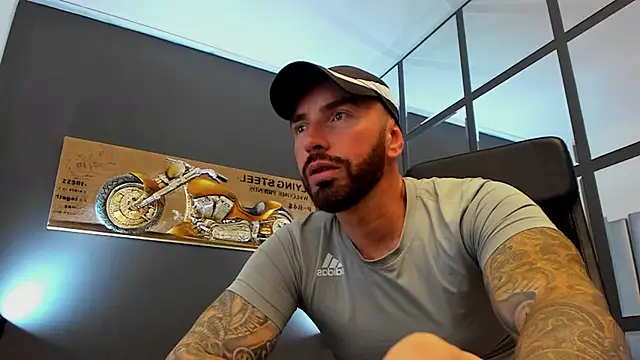 AronGrant online show from 09/26/25, 10:44