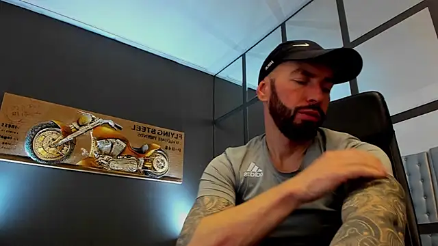 Snapshot of AronGrant chatting on 02/28/26, 10:48 AronGrant online show from 02/28/26, 10:48