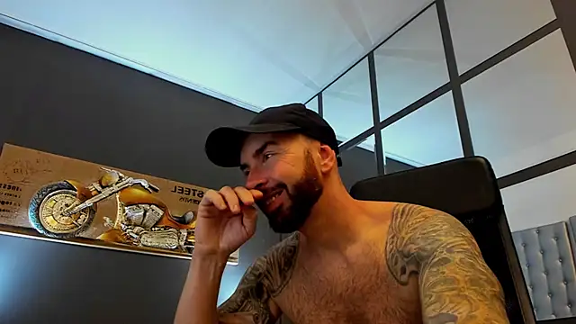 AronGrant online show from 10/16/25, 08:33