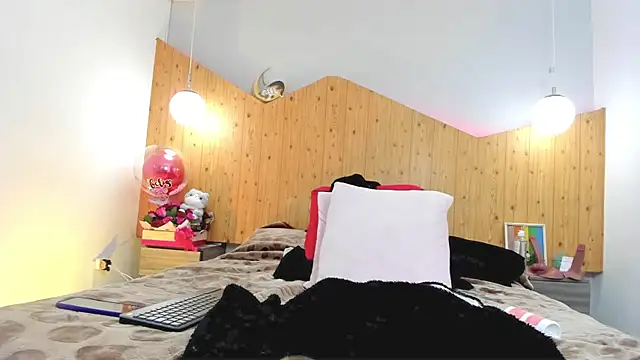 kate evans1 online show from 02/28/25, 07:25