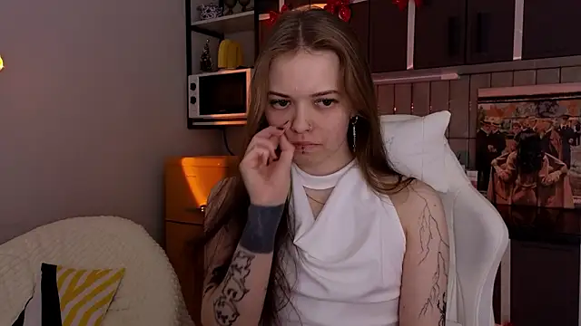 doll lol  online show from 02/13/26, 06:08