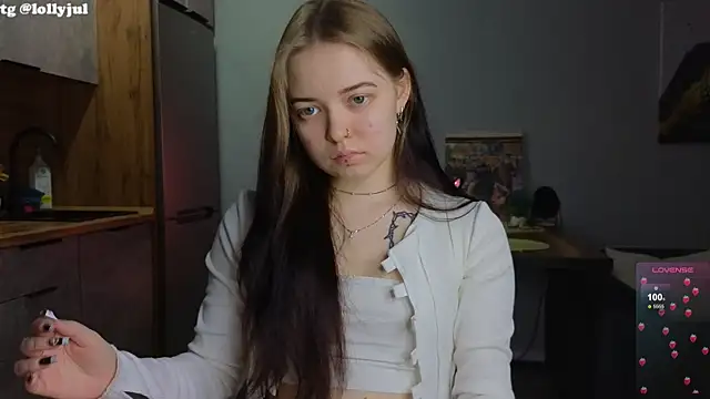 doll lol  online show from 03/13/25, 10:10