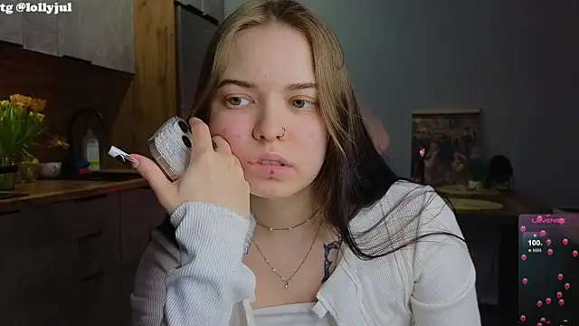 doll lol  online show from 03/14/25, 04:21