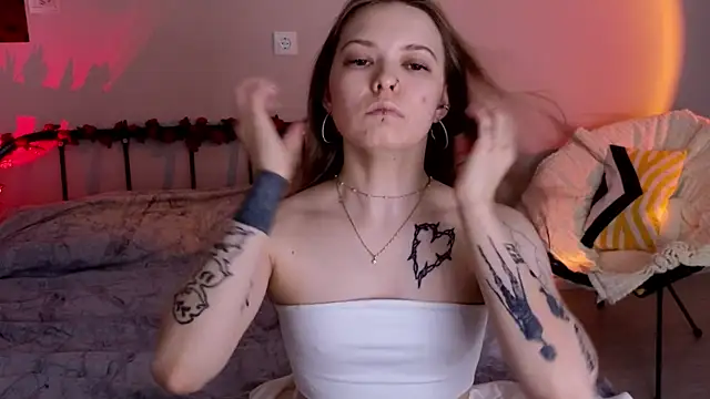 doll lol  online show from 05/10/26, 10:22
