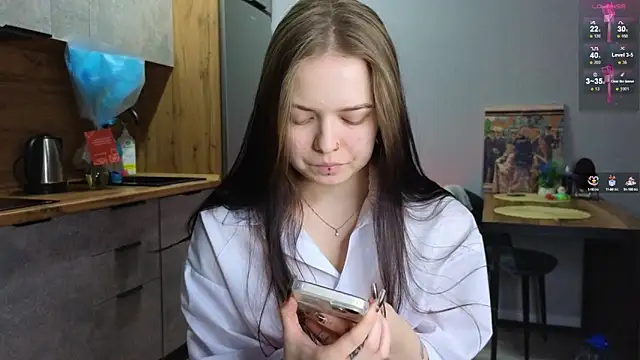 doll lol  online show from 02/05/25, 06:04