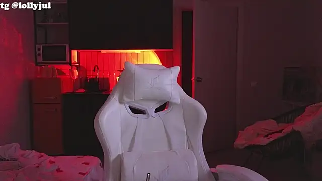 doll lol  online show from 09/23/25, 07:10