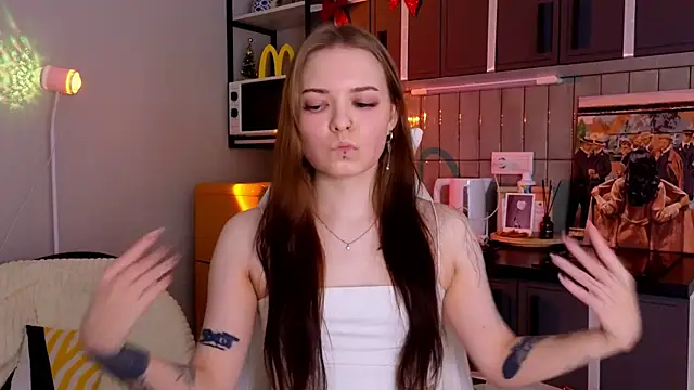 doll lol  online show from 12/15/25, 08:25