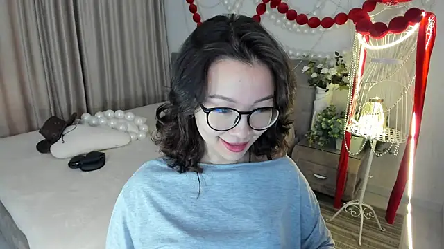 AgnieszkaBanana online show from 05/19/26, 04:08