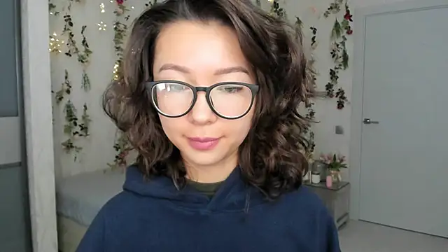 AgnieszkaBanana online show from 10/15/25, 01:15