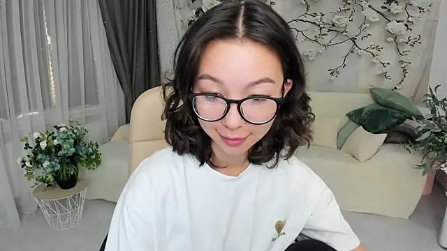 AgnieszkaBanana online show from 10/16/25, 10:12