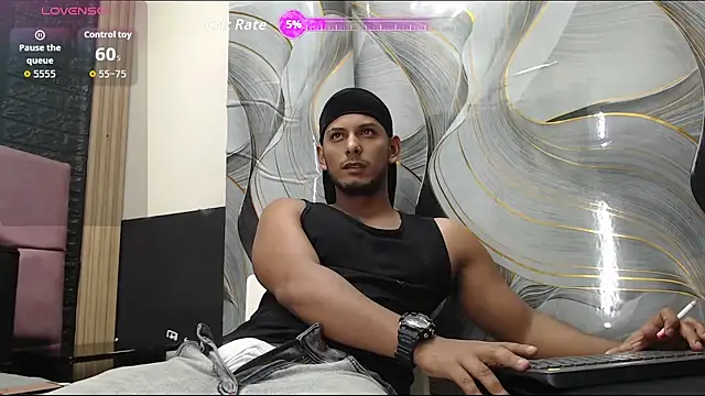 Snapshot of Chris_Dick23 chatting on 11/04/25, 04:05 Chris Dick23 online show from 11/04/25, 04:05