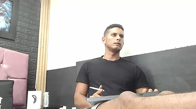 Snapshot of Chris_Dick23 chatting on 03/15/25, 09:41 Chris Dick23 online show from 03/15/25, 09:41