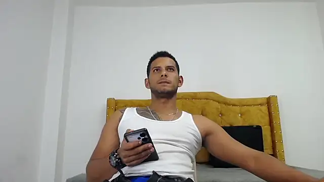 Chris Dick23 online show from 04/11/26, 04:31