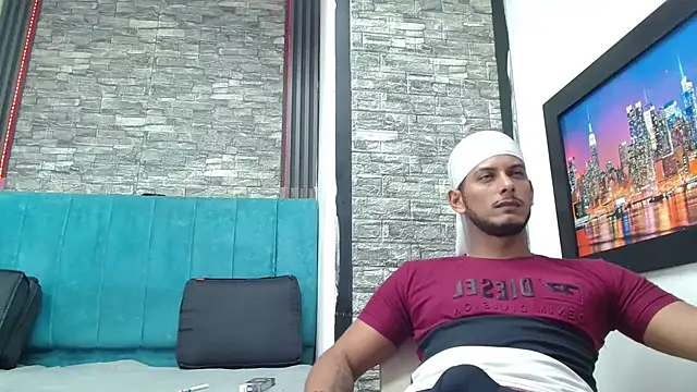 Snapshot of Chris_Dick23 chatting on 01/15/26, 04:16 Chris Dick23 online show from 01/15/26, 04:16